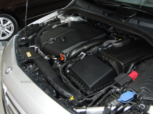 Mercedes_B180_compartiment_motor