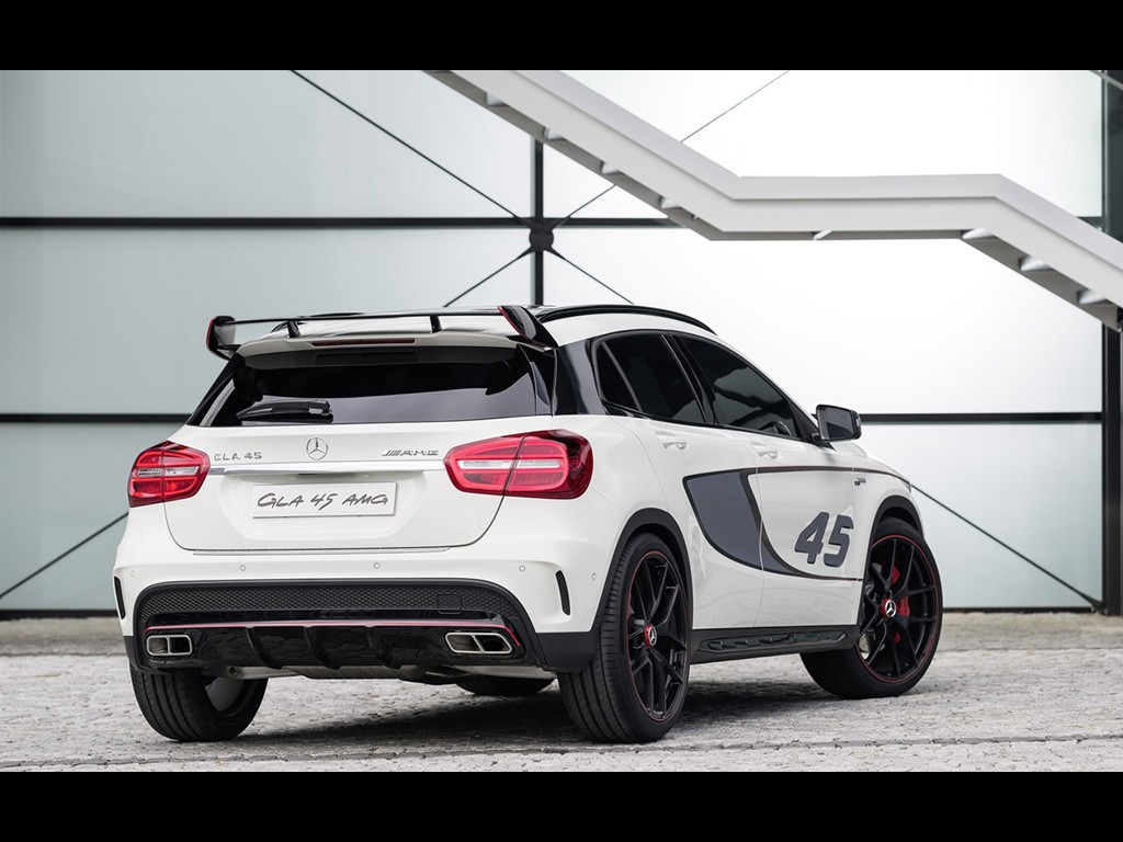 Mercedes GLA 45 AMG 2013