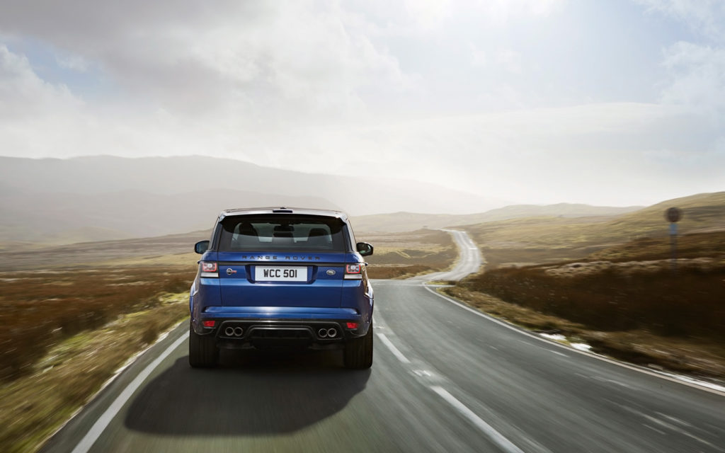 2015-land-rover-range-rover-sport-svr-motion-17-1680x1050