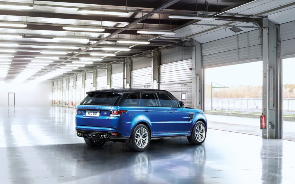 2015-land-rover-range-rover-sport-svr-static-6-1680x1050