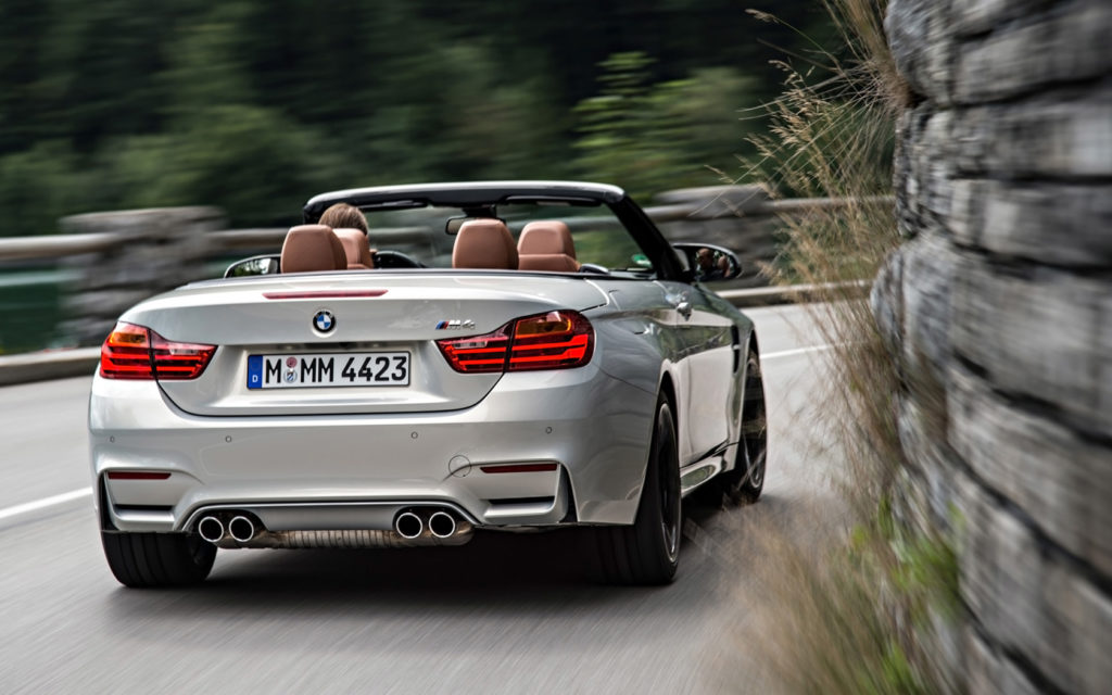 2015-BMW-M4-Convertible-Motion-61-1680x1050