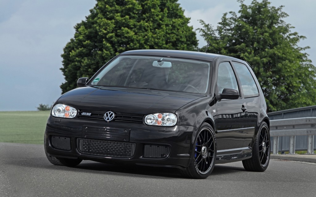 2014-HPerformance-Volkswagen-Golf-IV-R32-Static-2-1680x1050