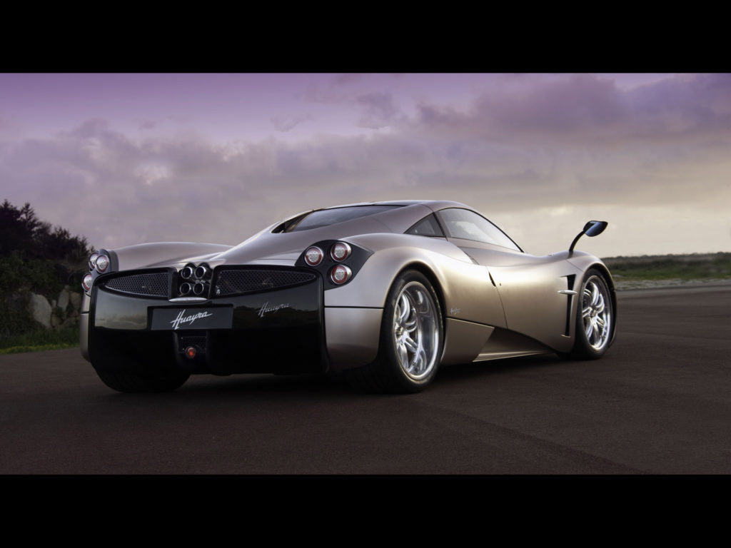 2011-Pagani-Huayra-Rear-And-Side-2-1920x1440