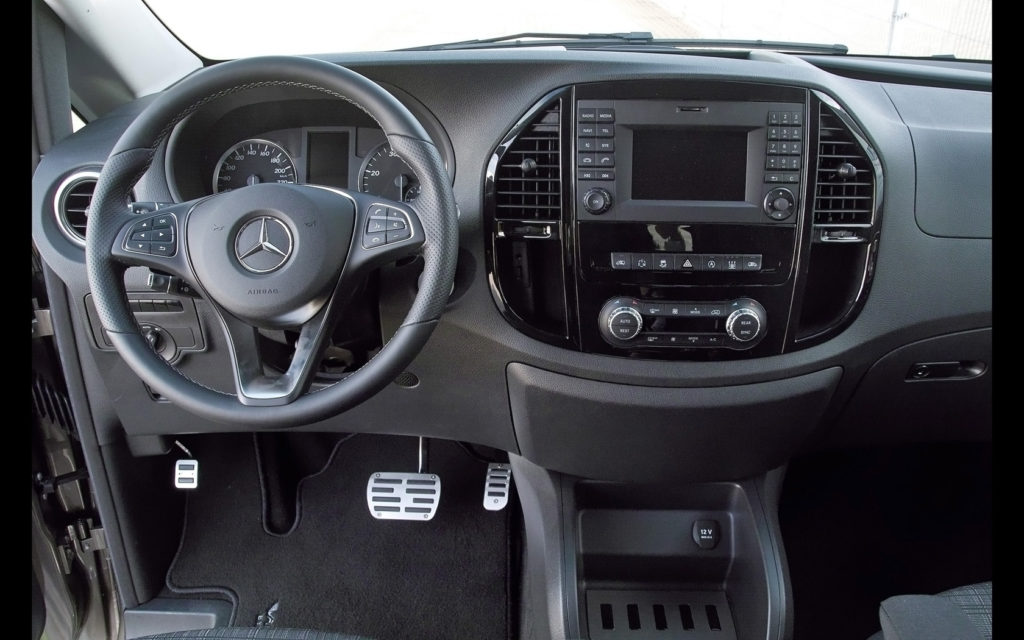 2014-Hartmann-Tuning-Vansports-Mercedes-Benz-Vito-Interior-2-1680x1050