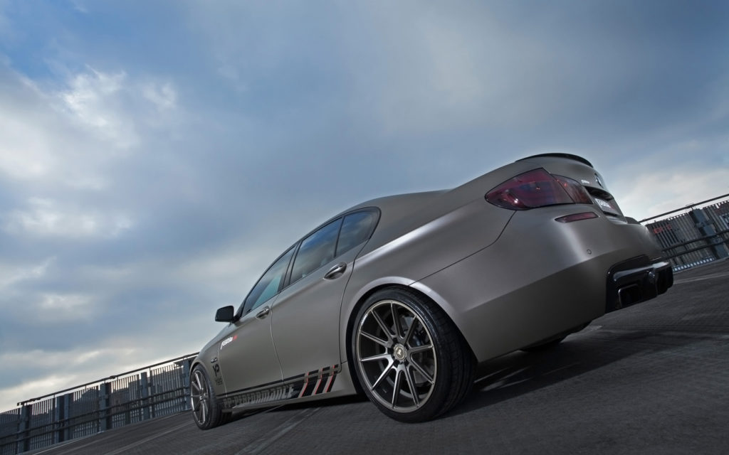 2014-fostla-de-BMW-550i-Static-1-1680x1050