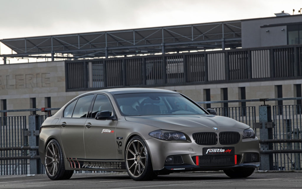 2014-fostla-de-BMW-550i-Static-3-1680x1050