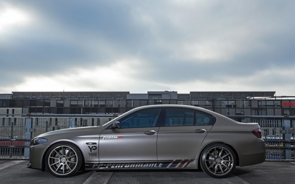 2014-fostla-de-BMW-550i-Static-9-1680x1050