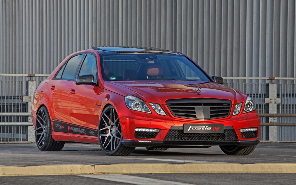 2015-fostla-de-Mercedes-Benz-E63-AMG-Static-1-1680x1050