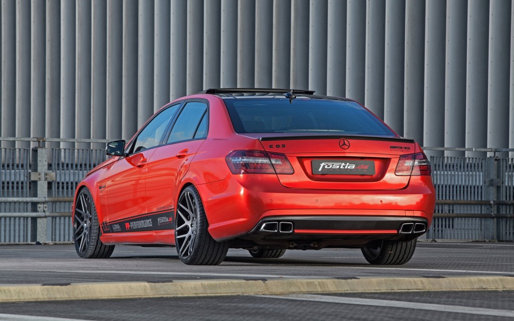 2015-fostla-de-Mercedes-Benz-E63-AMG-Static-5-1680x1050