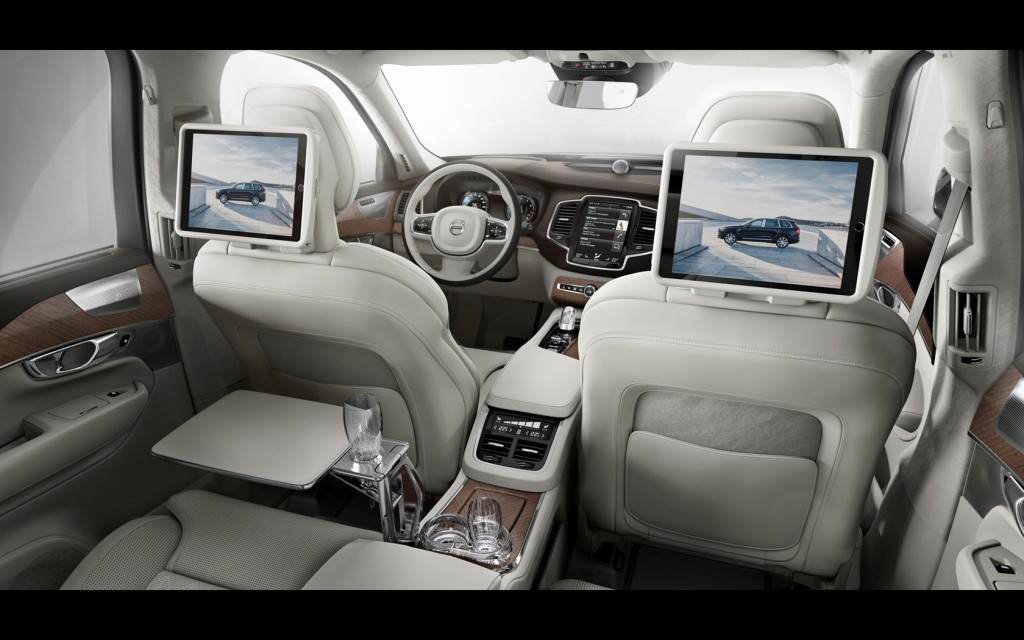 2015-Volvo-XC90-Excellence-Interior-6-1680x1050