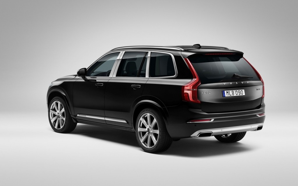 2015-Volvo-XC90-Excellence-Studio-2-1680x1050