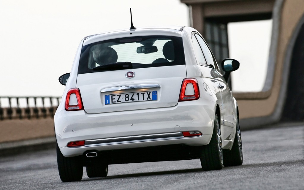 2016-Fiat-500-White-Motion-6-1680x1050