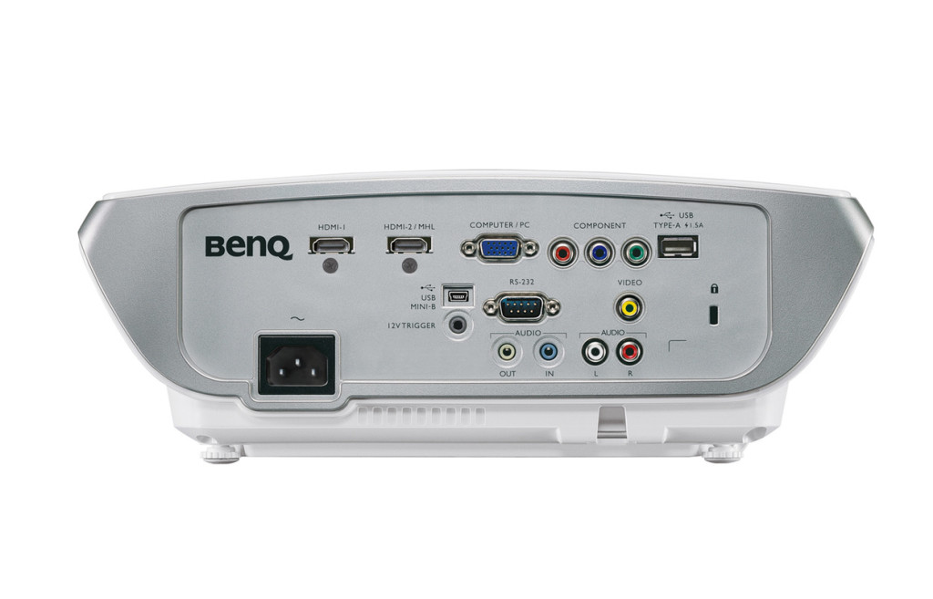 benq-lanseaza-w1350-proiectorul-dedicat-cinefililor-si-pasionatilor-de-g...