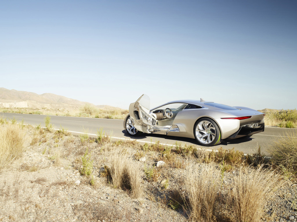 2010-Jaguar-C-X75-Concept-Rear-And-Side-Open-Door-1280x960