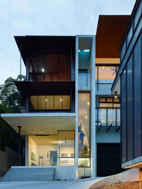 12modern-home-exterior-600x801