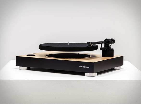 levitating-turntable-2