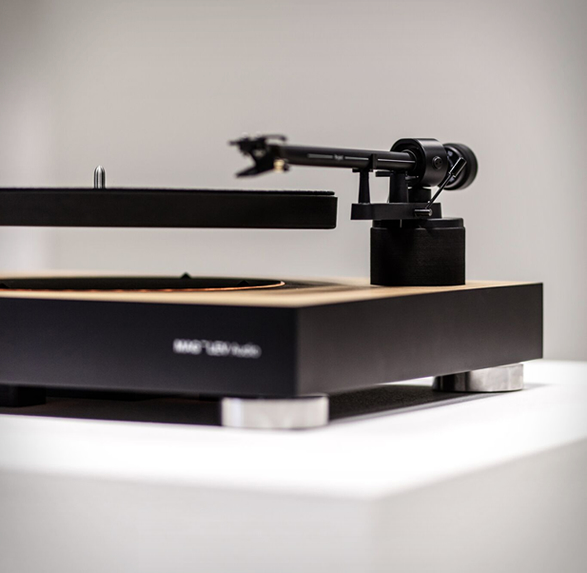 levitating-turntable-3